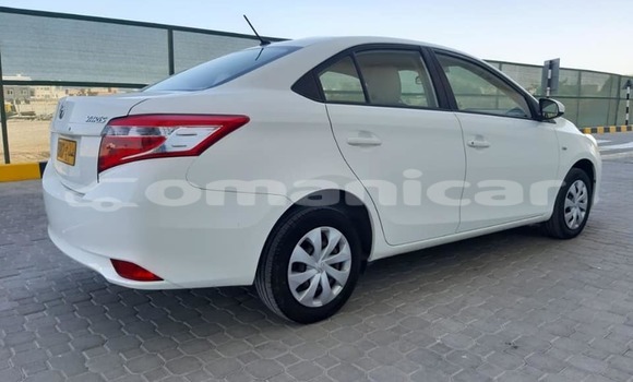 Buy Used Toyota Yaris White Car in Masqat in Masqat Buy Used Toyota Yaris White Car in Masqat in Masqat