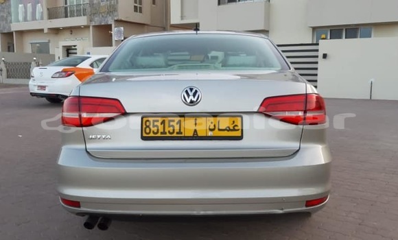 Buy Used Volkswagen Jetta Silver Car in Masqat in Masqat Buy Used Volkswagen Jetta Silver Car in Masqat in Masqat