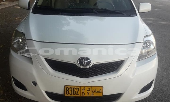 Buy Used Toyota Yaris White Car in Muscat in Masqat Buy Used Toyota Yaris White Car in Muscat in Masqat