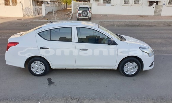 Buy Used Nissan Sunny White Car in Muscat in Masqat Buy Used Nissan Sunny White Car in Muscat in Masqat