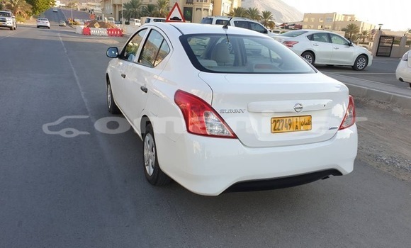 Buy Used Nissan Sunny White Car in Muscat in Masqat Buy Used Nissan Sunny White Car in Muscat in Masqat