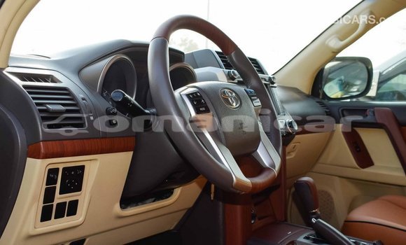 Buy Import Toyota Prado White Car in Import - Dubai in Dhufar Buy Import Toyota Prado White Car in Import - Dubai in Dhufar