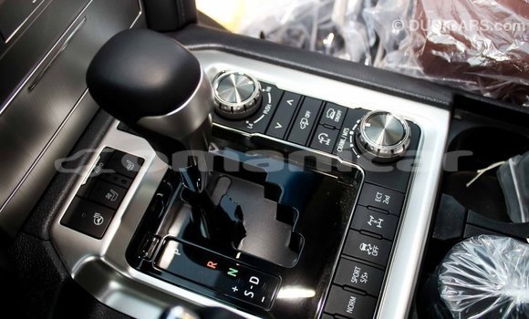 Buy Import Toyota Land Cruiser Black Car in Import - Dubai in Dhufar Buy Import Toyota Land Cruiser Black Car in Import - Dubai in Dhufar