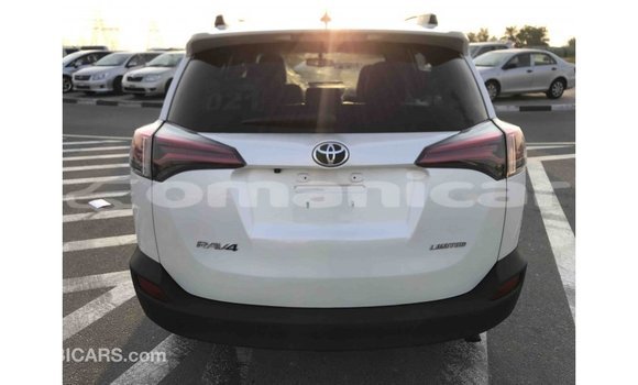 Buy Import Toyota 4Runner White Car in Import - Dubai in Dhufar Buy Import Toyota 4Runner White Car in Import - Dubai in Dhufar
