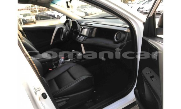 Buy Import Toyota 4Runner White Car in Import - Dubai in Dhufar Buy Import Toyota 4Runner White Car in Import - Dubai in Dhufar