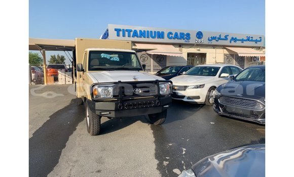 Buy Import Toyota Land Cruiser Beige Car in Import - Dubai in Dhufar Buy Import Toyota Land Cruiser Beige Car in Import - Dubai in Dhufar
