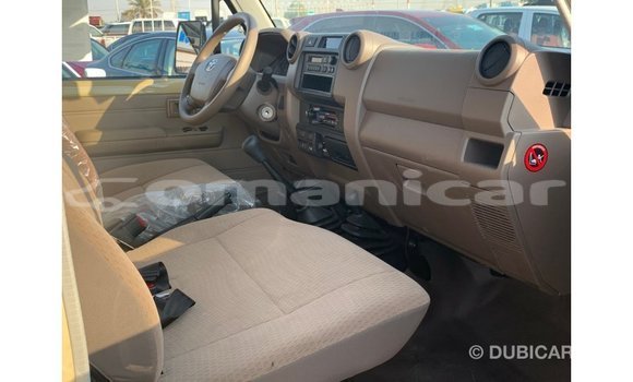 Buy Import Toyota Land Cruiser Beige Car in Import - Dubai in Dhufar Buy Import Toyota Land Cruiser Beige Car in Import - Dubai in Dhufar