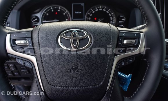 Buy Import Toyota Land Cruiser White Car in Import - Dubai in Dhufar Buy Import Toyota Land Cruiser White Car in Import - Dubai in Dhufar