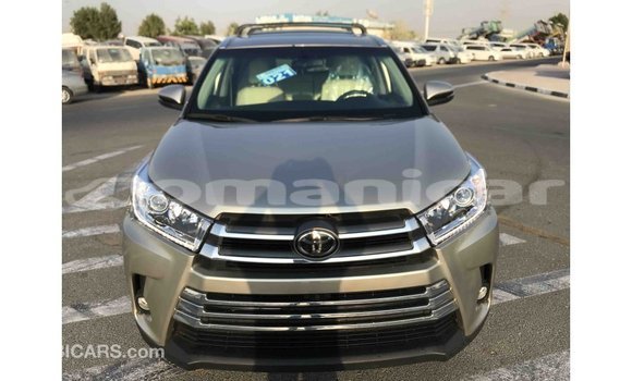 Buy Import Toyota Highlander Other Car in Import - Dubai in Dhufar Buy Import Toyota Highlander Other Car in Import - Dubai in Dhufar