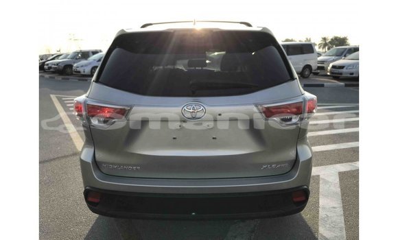 Buy Import Toyota Highlander Other Car in Import - Dubai in Dhufar Buy Import Toyota Highlander Other Car in Import - Dubai in Dhufar