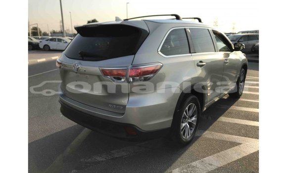 Buy Import Toyota Highlander Other Car in Import - Dubai in Dhufar Buy Import Toyota Highlander Other Car in Import - Dubai in Dhufar