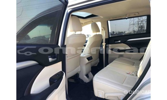 Buy Import Toyota Highlander Other Car in Import - Dubai in Dhufar Buy Import Toyota Highlander Other Car in Import - Dubai in Dhufar
