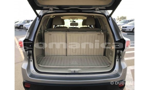 Buy Import Toyota Highlander Other Car in Import - Dubai in Dhufar Buy Import Toyota Highlander Other Car in Import - Dubai in Dhufar