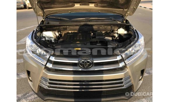 Buy Import Toyota Highlander Other Car in Import - Dubai in Dhufar Buy Import Toyota Highlander Other Car in Import - Dubai in Dhufar