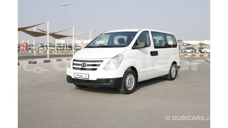 Big with watermark hyundai accent dhufar import dubai 2000