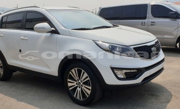 Buy Used Kia Sportage White Car in Muscat in Masqat Buy Used Kia Sportage White Car in Muscat in Masqat