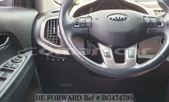 Buy Used Kia Sportage White Car in Muscat in Masqat Buy Used Kia Sportage White Car in Muscat in Masqat