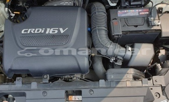 Buy Used Kia Sportage White Car in Muscat in Masqat Buy Used Kia Sportage White Car in Muscat in Masqat