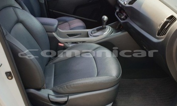 Buy Used Kia Sportage White Car in Muscat in Masqat Buy Used Kia Sportage White Car in Muscat in Masqat