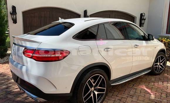 Buy Used Mercedes-Benz GLE White Car in Muscat in Masqat Buy Used Mercedes-Benz GLE White Car in Muscat in Masqat