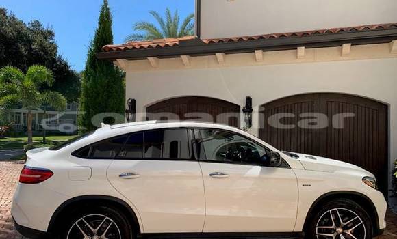 Buy Used Mercedes-Benz GLE White Car in Muscat in Masqat Buy Used Mercedes-Benz GLE White Car in Muscat in Masqat
