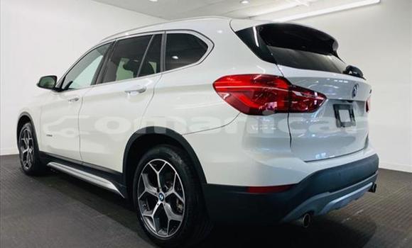 Buy Used BMW X1 White Car in Muscat in Masqat Buy Used BMW X1 White Car in Muscat in Masqat