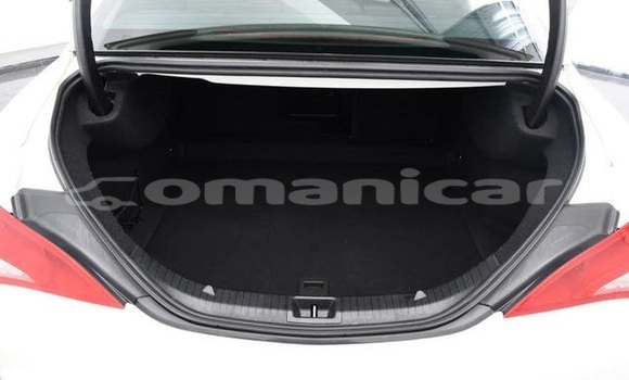 Buy Used Mercedes-Benz C–Class White Car in Muscat in Masqat Buy Used Mercedes-Benz C–Class White Car in Muscat in Masqat