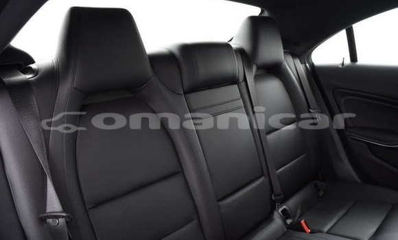 Buy Used Mercedes-Benz C–Class White Car in Muscat in Masqat Buy Used Mercedes-Benz C–Class White Car in Muscat in Masqat