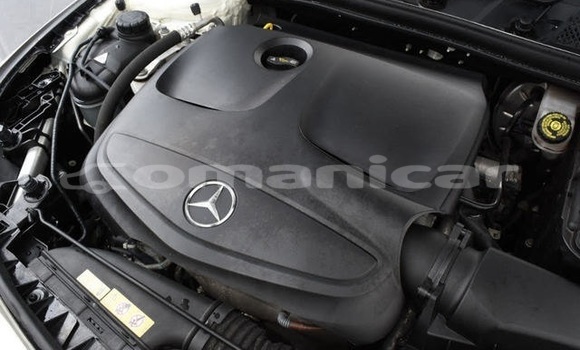 Buy Used Mercedes-Benz C–Class White Car in Muscat in Masqat Buy Used Mercedes-Benz C–Class White Car in Muscat in Masqat