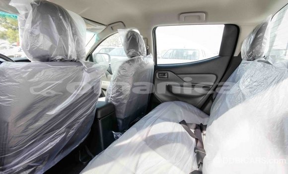 Buy Import Mitsubishi L200 White Car in Import - Dubai in Dhufar Buy Import Mitsubishi L200 White Car in Import - Dubai in Dhufar