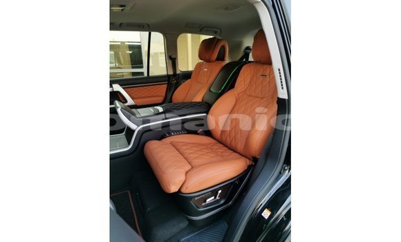 Buy Import Toyota Land Cruiser Black Car in Import - Dubai in Dhufar Buy Import Toyota Land Cruiser Black Car in Import - Dubai in Dhufar