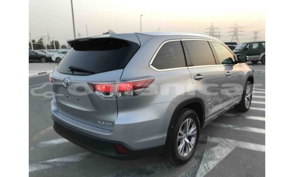 Buy Import Toyota Highlander Other Car in Import - Dubai in Dhufar Buy Import Toyota Highlander Other Car in Import - Dubai in Dhufar