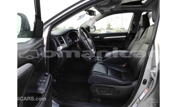 Buy Import Toyota Highlander Other Car in Import - Dubai in Dhufar Buy Import Toyota Highlander Other Car in Import - Dubai in Dhufar