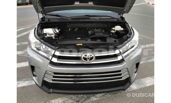 Buy Import Toyota Highlander Other Car in Import - Dubai in Dhufar Buy Import Toyota Highlander Other Car in Import - Dubai in Dhufar