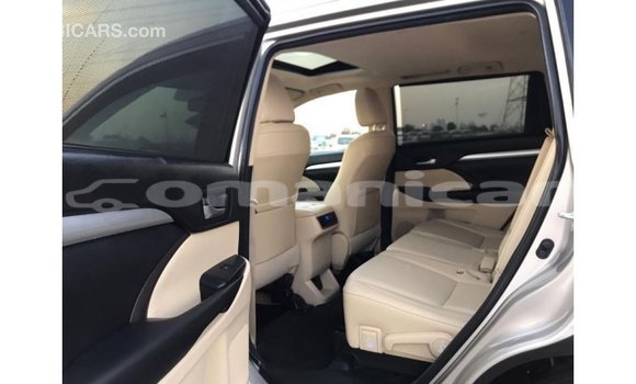 Buy Import Toyota Highlander Other Car in Import - Dubai in Dhufar Buy Import Toyota Highlander Other Car in Import - Dubai in Dhufar