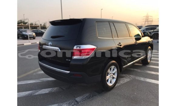 Buy Import Toyota Highlander Black Car in Import - Dubai in Dhufar Buy Import Toyota Highlander Black Car in Import - Dubai in Dhufar