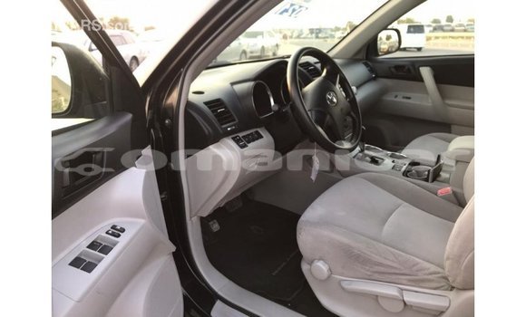 Buy Import Toyota Highlander Black Car in Import - Dubai in Dhufar Buy Import Toyota Highlander Black Car in Import - Dubai in Dhufar