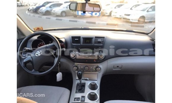 Buy Import Toyota Highlander Black Car in Import - Dubai in Dhufar Buy Import Toyota Highlander Black Car in Import - Dubai in Dhufar