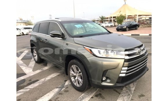 Buy Import Toyota Highlander Other Car in Import - Dubai in Dhufar Buy Import Toyota Highlander Other Car in Import - Dubai in Dhufar