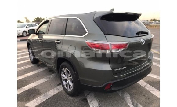Buy Import Toyota Highlander Other Car in Import - Dubai in Dhufar Buy Import Toyota Highlander Other Car in Import - Dubai in Dhufar