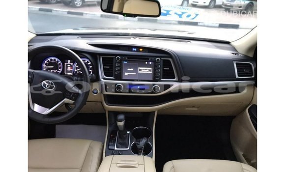 Buy Import Toyota Highlander Other Car in Import - Dubai in Dhufar Buy Import Toyota Highlander Other Car in Import - Dubai in Dhufar
