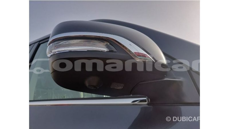 Big with watermark toyota land cruiser dhufar import dubai 2041