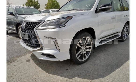 Buy Import Lexus LX White Car in Import - Dubai in Dhufar Buy Import Lexus LX White Car in Import - Dubai in Dhufar