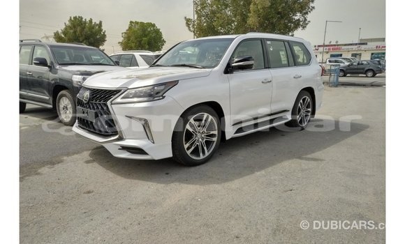 Buy Import Lexus LX White Car in Import - Dubai in Dhufar Buy Import Lexus LX White Car in Import - Dubai in Dhufar