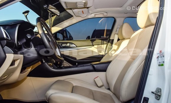 Buy Import Nissan Maxima White Car in Import - Dubai in Dhufar Buy Import Nissan Maxima White Car in Import - Dubai in Dhufar