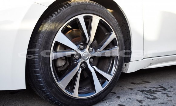 Buy Import Nissan Maxima White Car in Import - Dubai in Dhufar Buy Import Nissan Maxima White Car in Import - Dubai in Dhufar