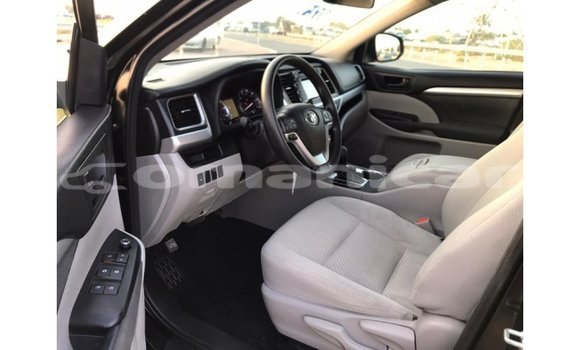 Buy Import Toyota Highlander Black Car in Import - Dubai in Dhufar Buy Import Toyota Highlander Black Car in Import - Dubai in Dhufar