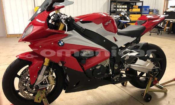 Buy Used BMW S 1000 Red Bike in Muscat in Masqat Buy Used BMW S 1000 Red Bike in Muscat in Masqat