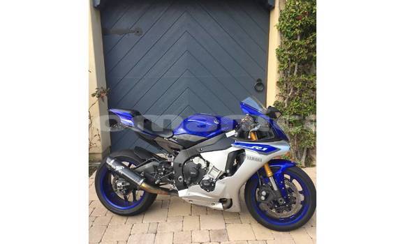 Buy Used Yamaha R1 Blue Bike in Muscat in Masqat Buy Used Yamaha R1 Blue Bike in Muscat in Masqat