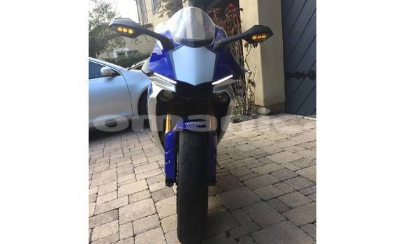 Buy Used Yamaha R1 Blue Bike in Muscat in Masqat Buy Used Yamaha R1 Blue Bike in Muscat in Masqat